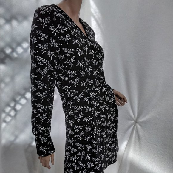 NEW H & M Women Dress Black Floral Pattern Long Sleeve Size 2 Soft Flare Relax - Picture 6 of 16